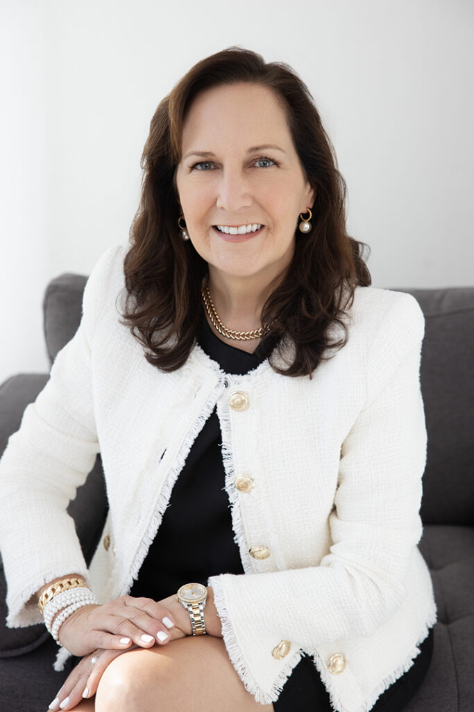 headshot of Lynn M. Isaak, P.E., PMP, MBA